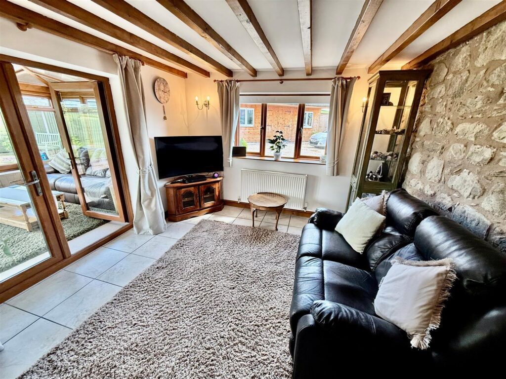 Llanrhaeadr Ym Mochnant photo 18