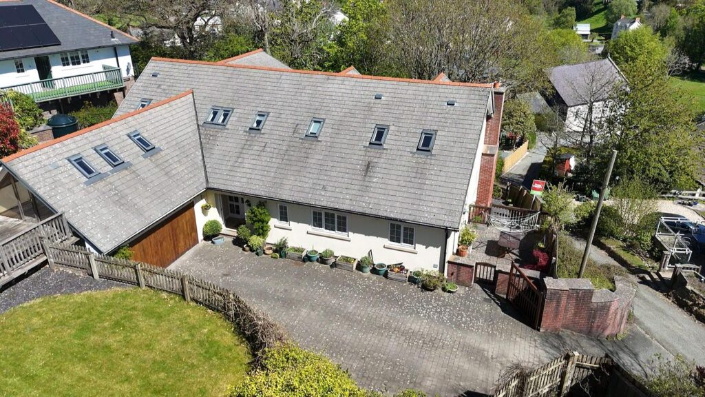 Tyn y Cestyll Road, Glyn Ceiriog, Llangollen photo 32