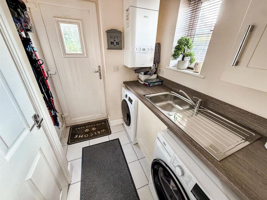 Middleton Road, Oswestry photo 21