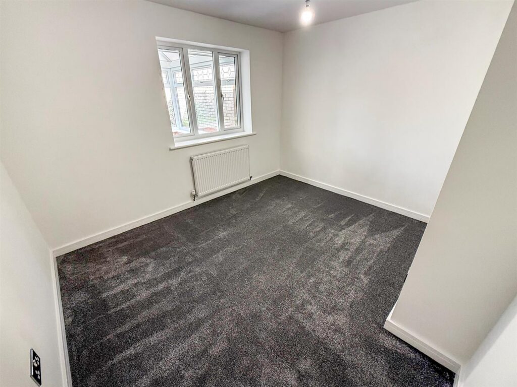 Plas Cerrig Close, Whittington, Oswestry photo 6