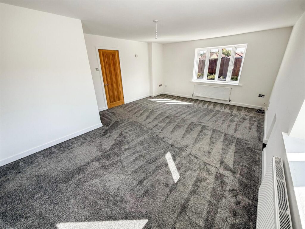 Plas Cerrig Close, Whittington, Oswestry photo 4