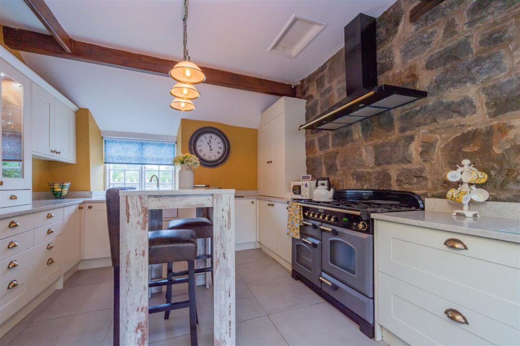 Meifod photo 29