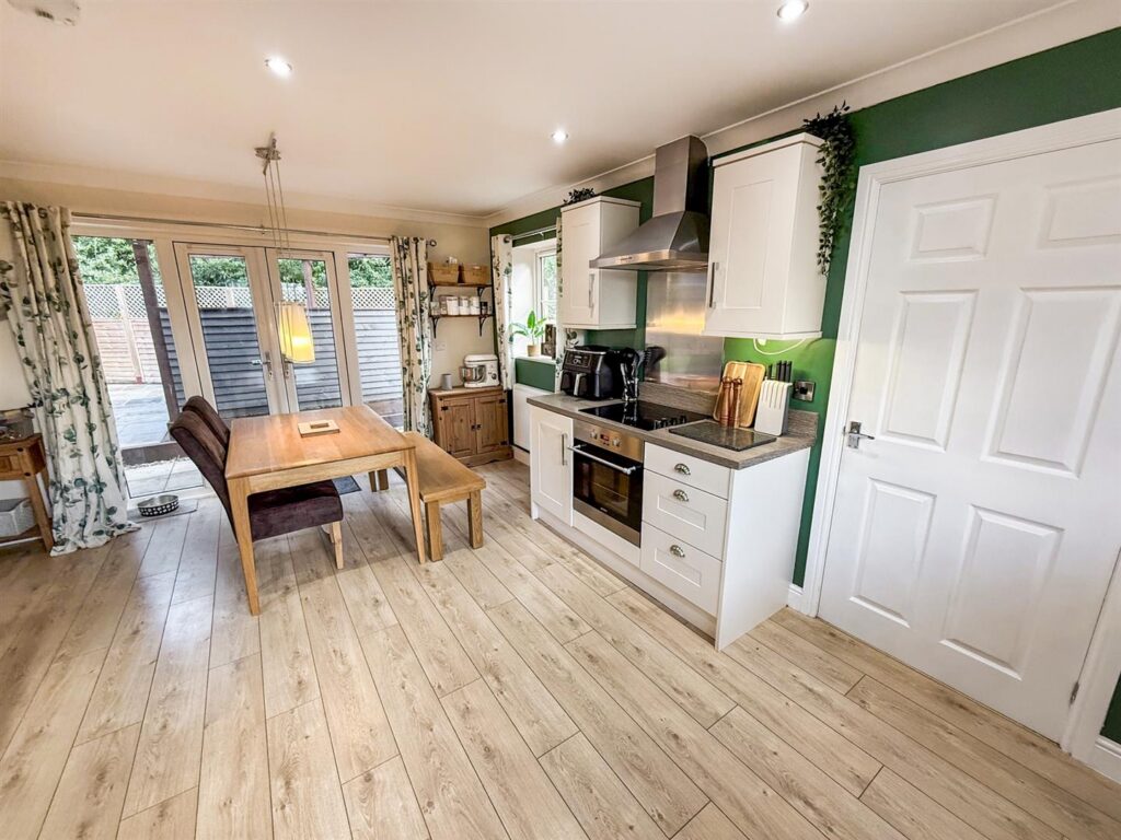 Middleton Road, Oswestry photo 15