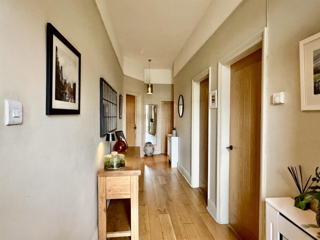 Whittington Road, Gobowen photo 6
