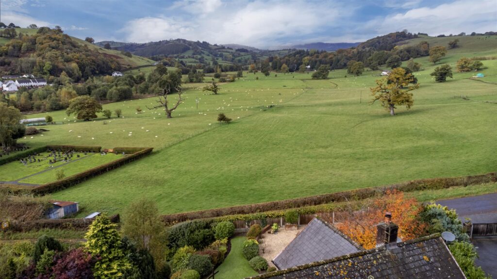 Fforrd Y Cain, Llanfyllin photo 25