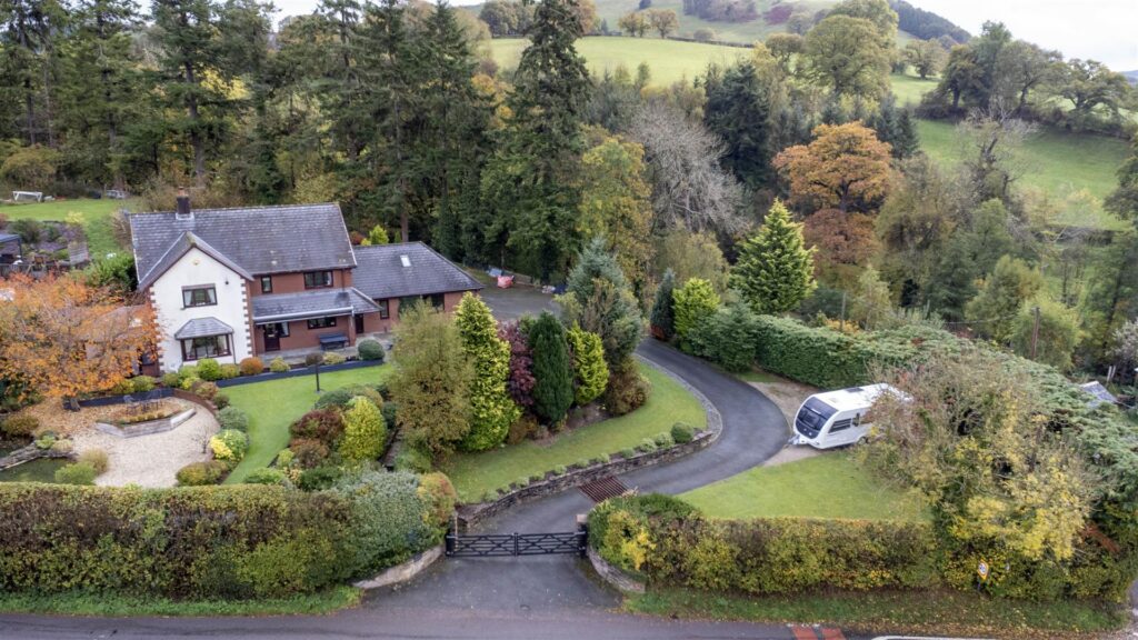 Fforrd Y Cain, Llanfyllin