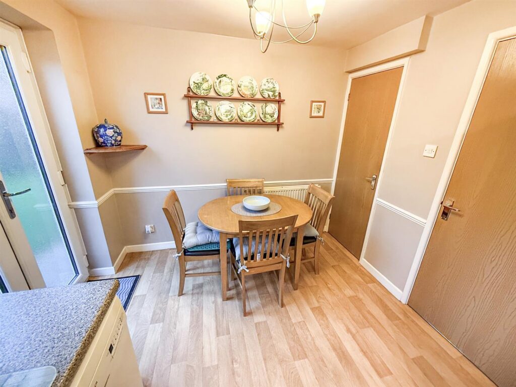 Cabin Lane, Oswestry photo 6