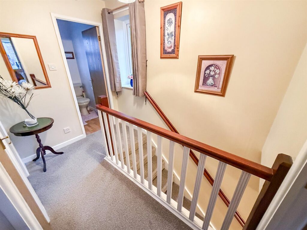 Cabin Lane, Oswestry photo 8