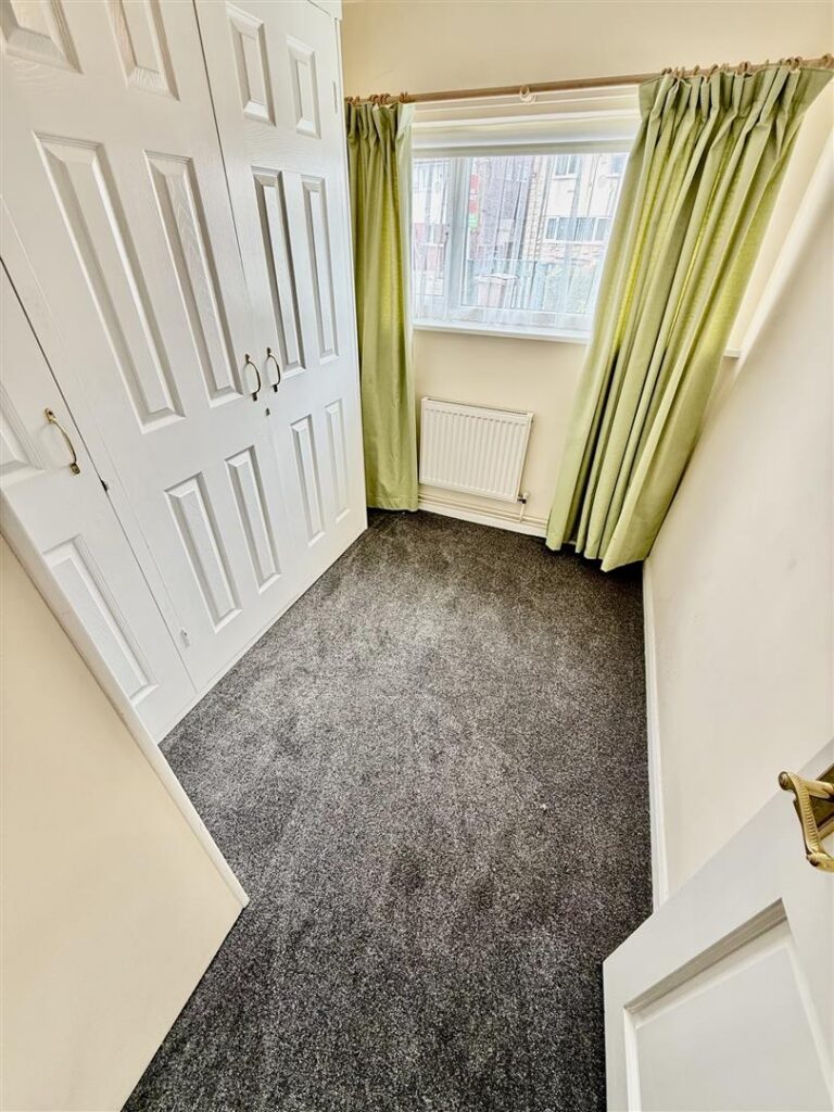 Bridgeman Road, Oswestry photo 11