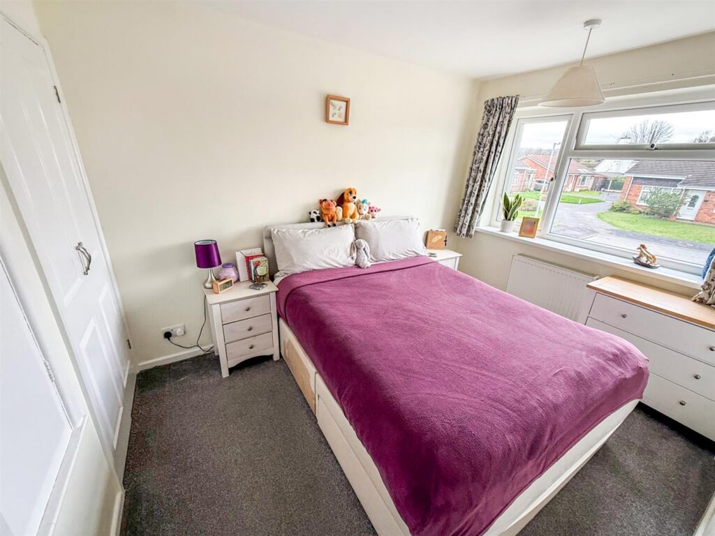 Rosehill Drive, Whittington, Oswestry photo 4