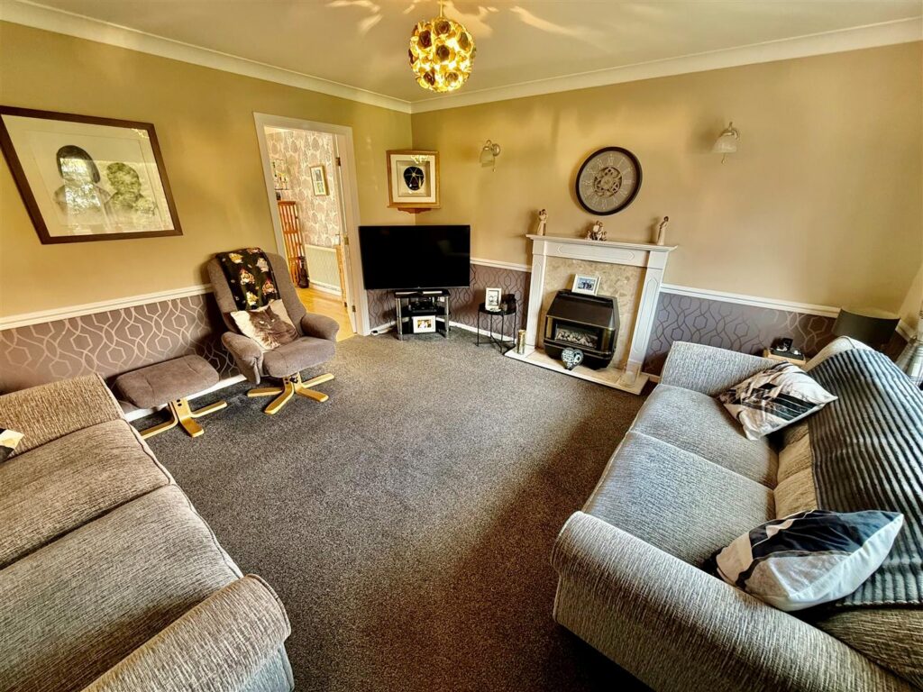 Aspen Grange, Weston Rhyn, Oswestry photo 8
