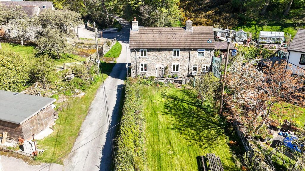 Tregeiriog, Llangollen