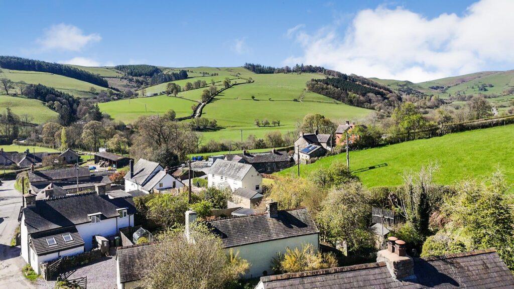 Tregeiriog, Llangollen photo 23