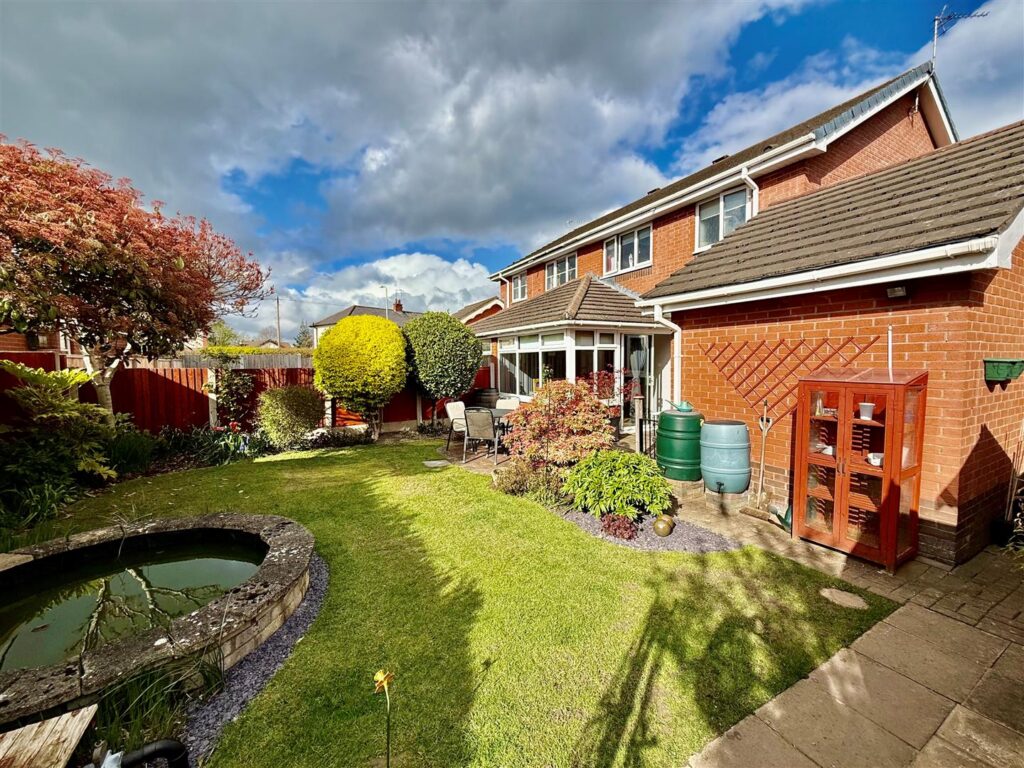 Aspen Grange, Weston Rhyn, Oswestry photo 6