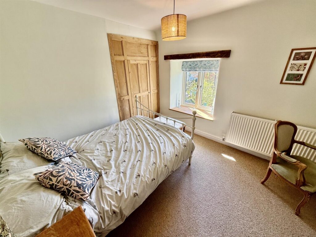 Tregeiriog, Llangollen photo 18