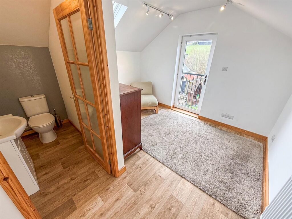 Ensuite