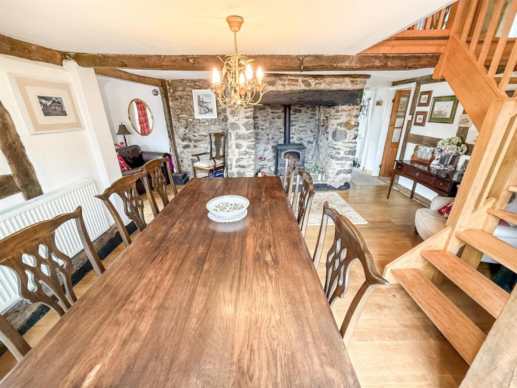 Llanfair Caereinion, Welshpool photo 9
