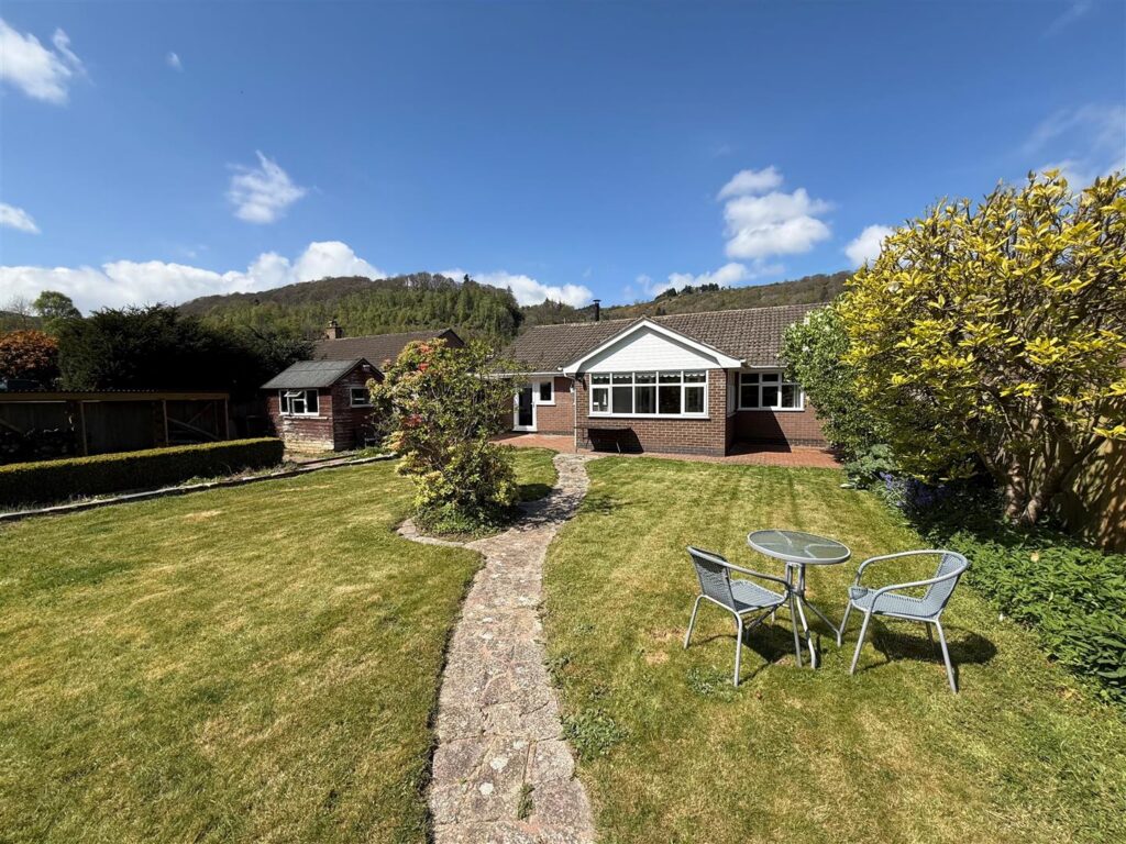New Road, Glyn Ceiriog photo 26