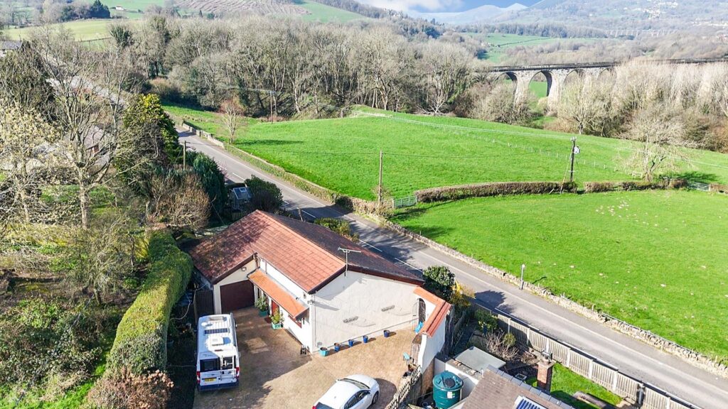 Pentre, Chirk, Wrexham photo 19