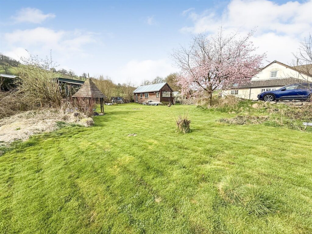 Llanfair Caereinion, Welshpool photo 28