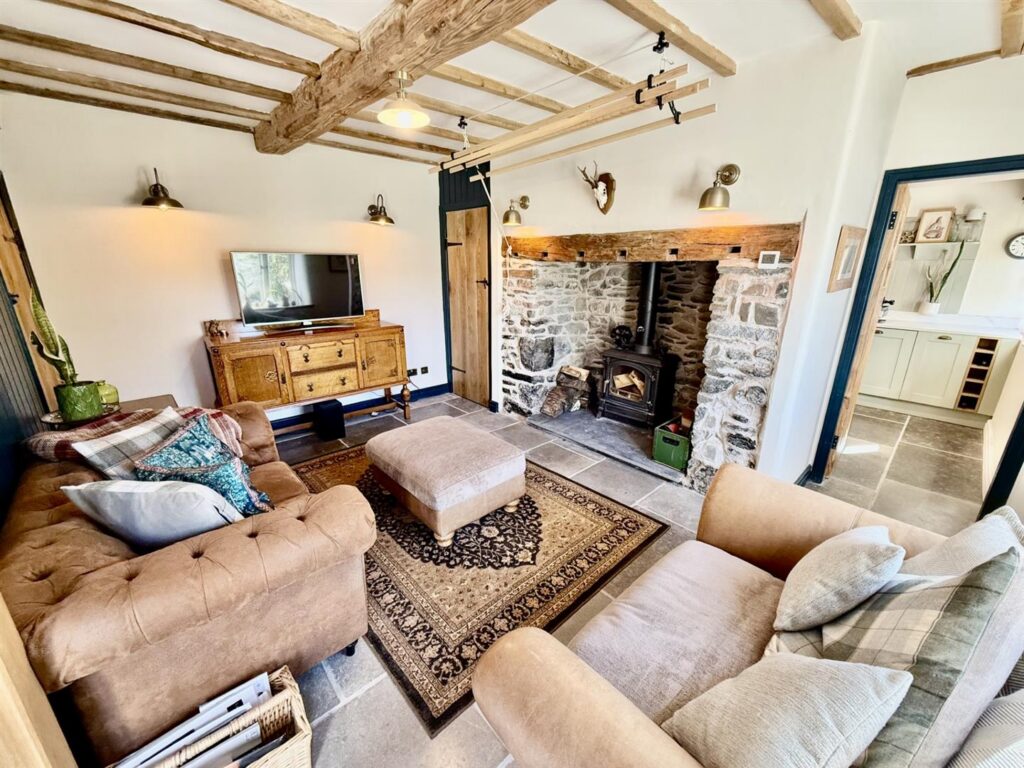 Tregeiriog, Llangollen
