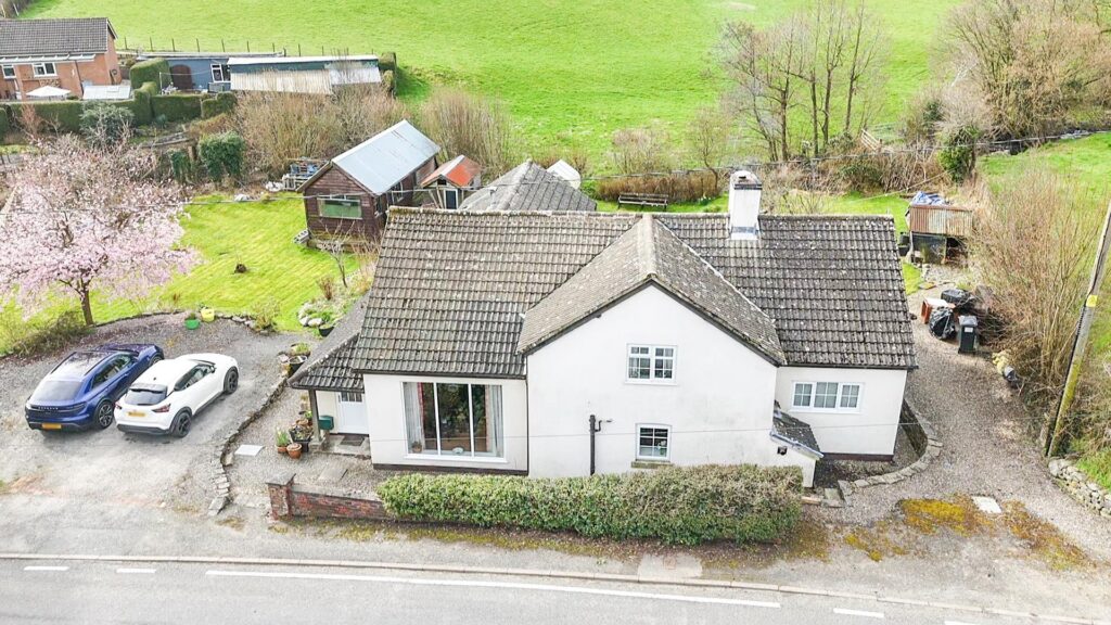 Llanfair Caereinion, Welshpool photo 25