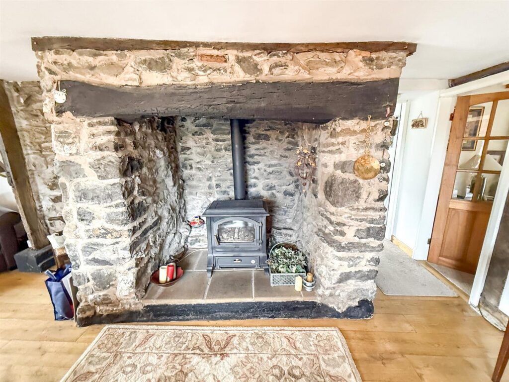 Llanfair Caereinion, Welshpool photo 13