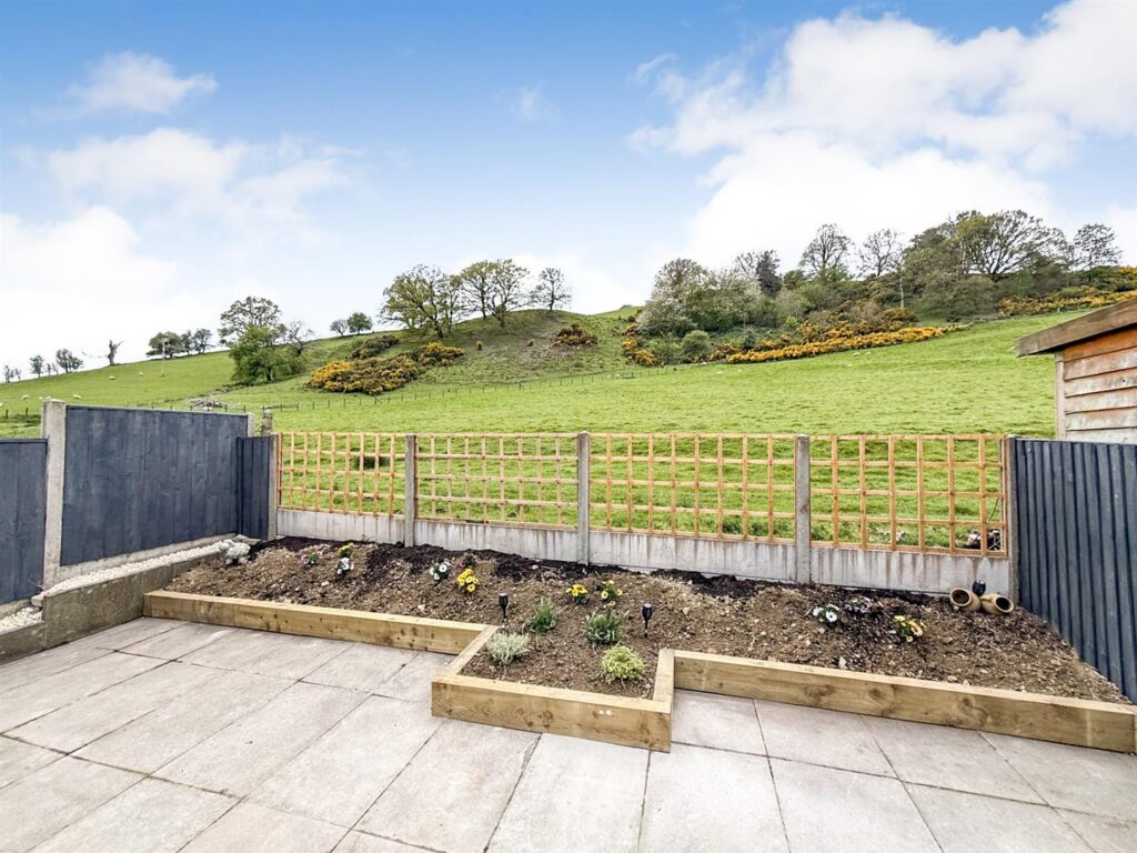 Bron Y Gaer, Llanfyllin photo 18