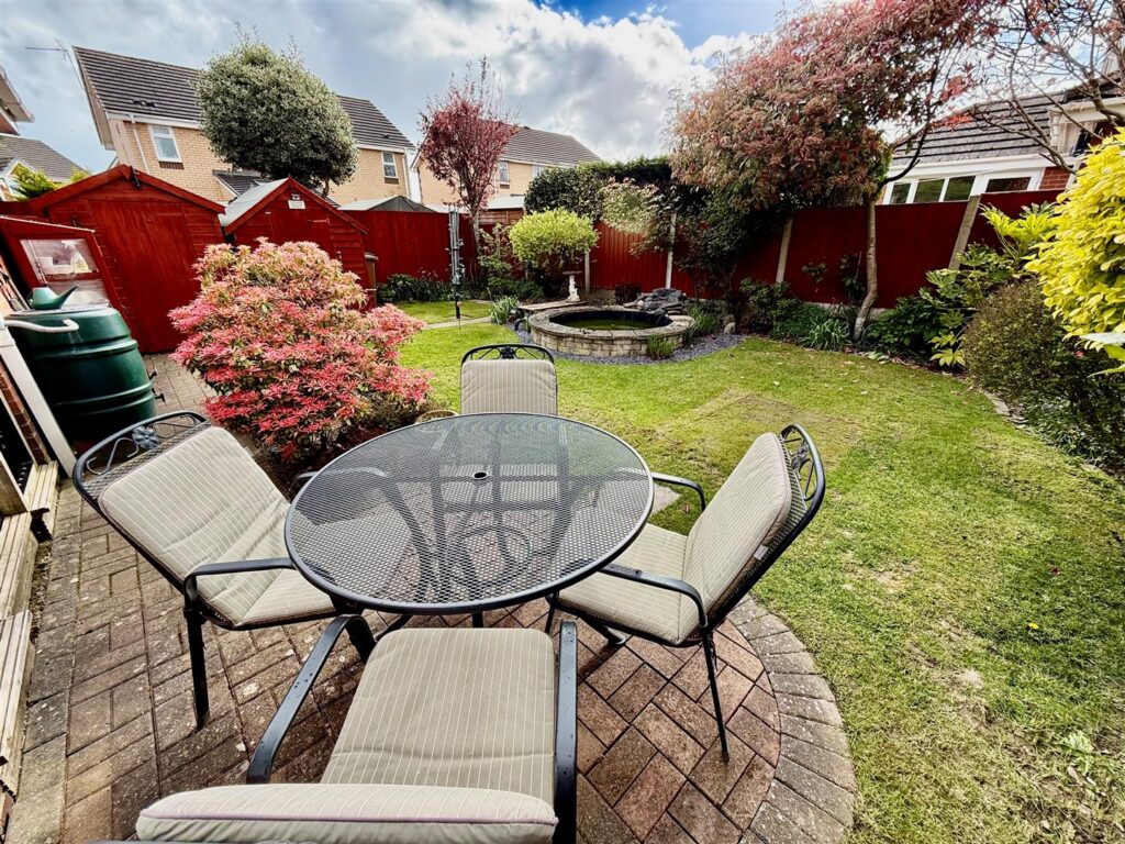 Aspen Grange, Weston Rhyn, Oswestry photo 18