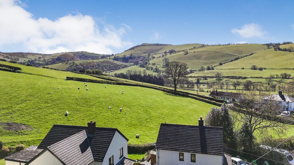 Tregeiriog, Llangollen photo 21