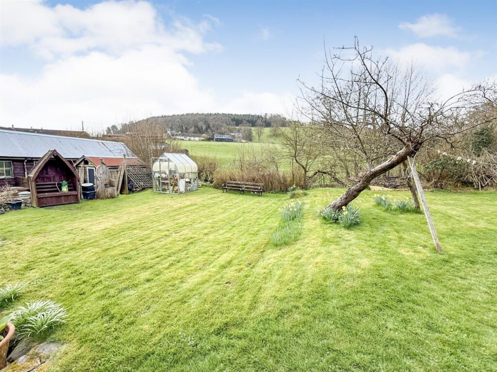 Llanfair Caereinion, Welshpool photo 24