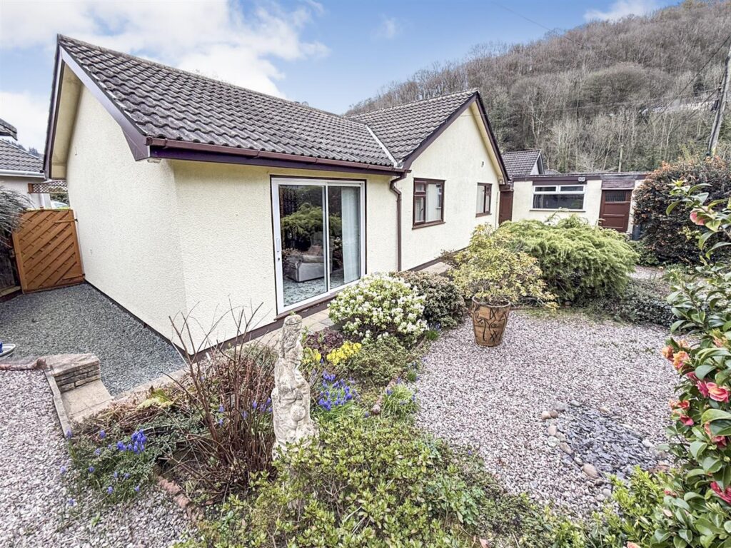 Maes Madog, Pontfadog, Llangollen photo 16