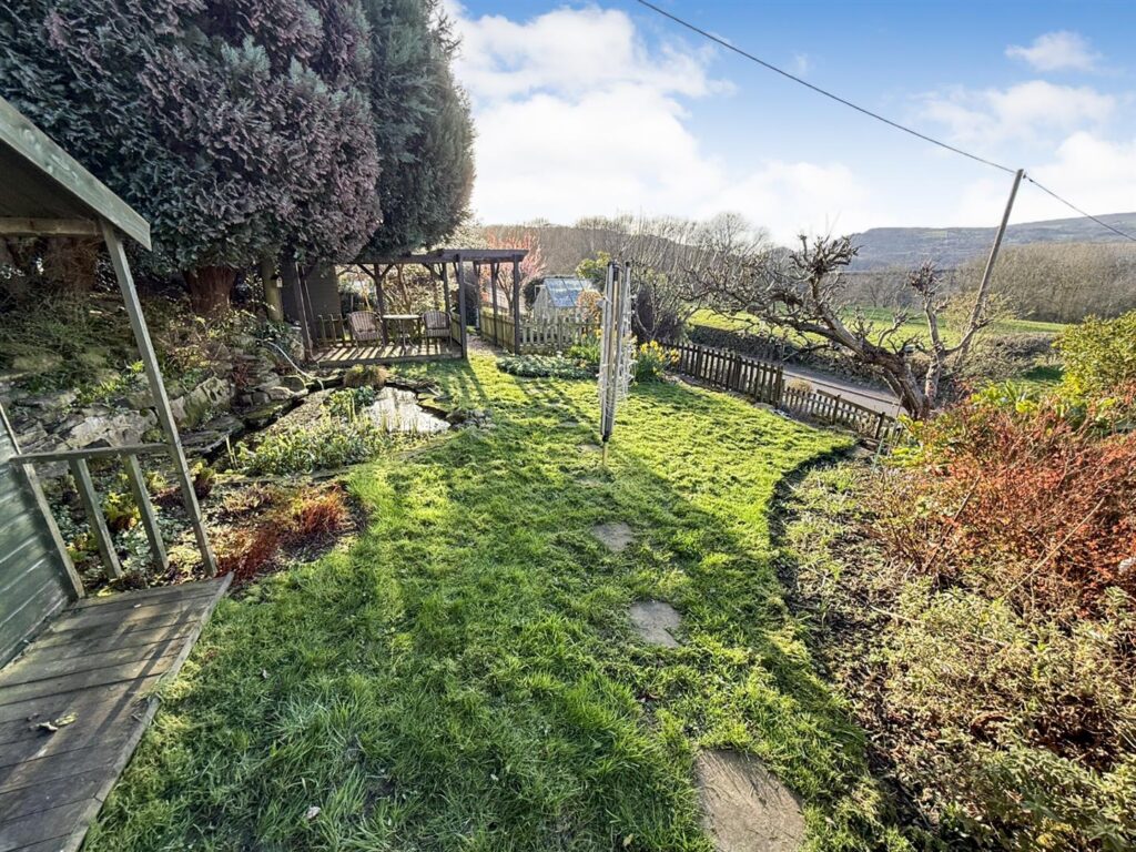 Pentre, Chirk, Wrexham photo 3