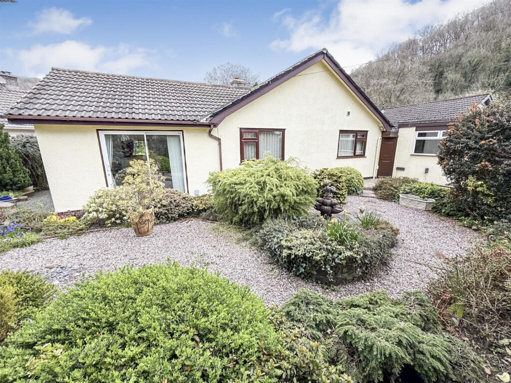 Maes Madog, Pontfadog, Llangollen photo 18