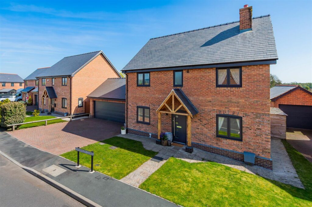 Charnley Close, Park Hall, Oswestry photo 28