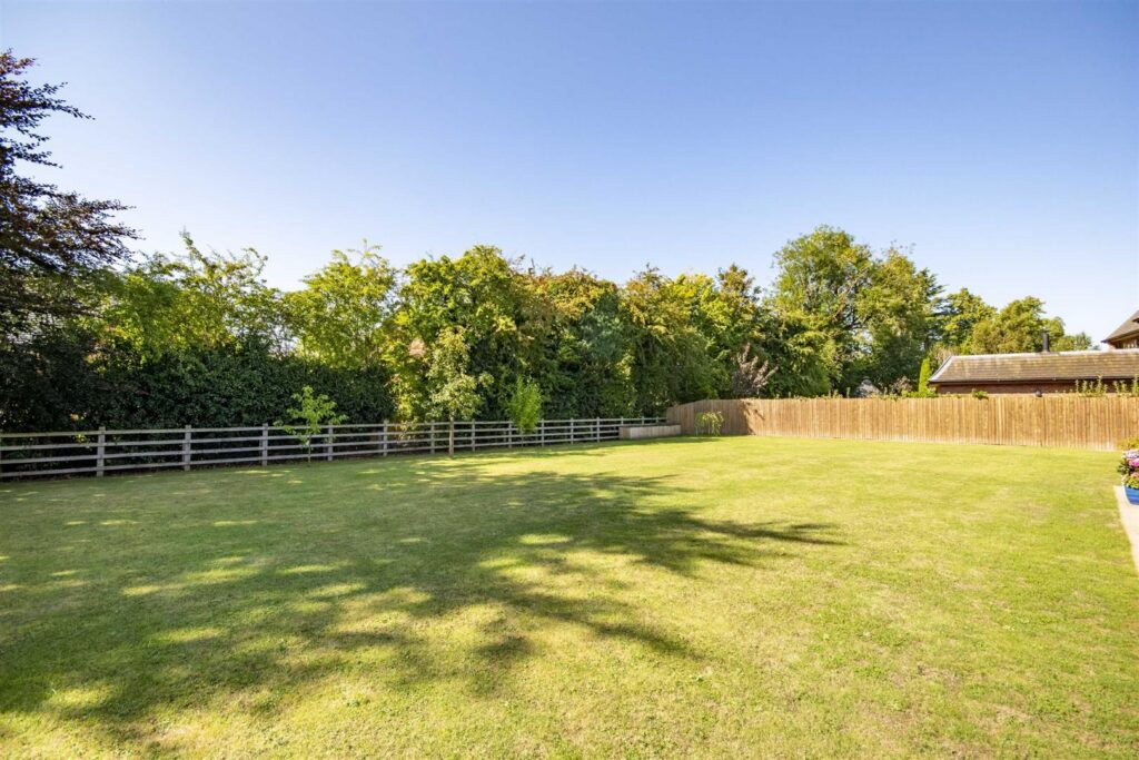 Off Morda Road, Oswestry photo 27