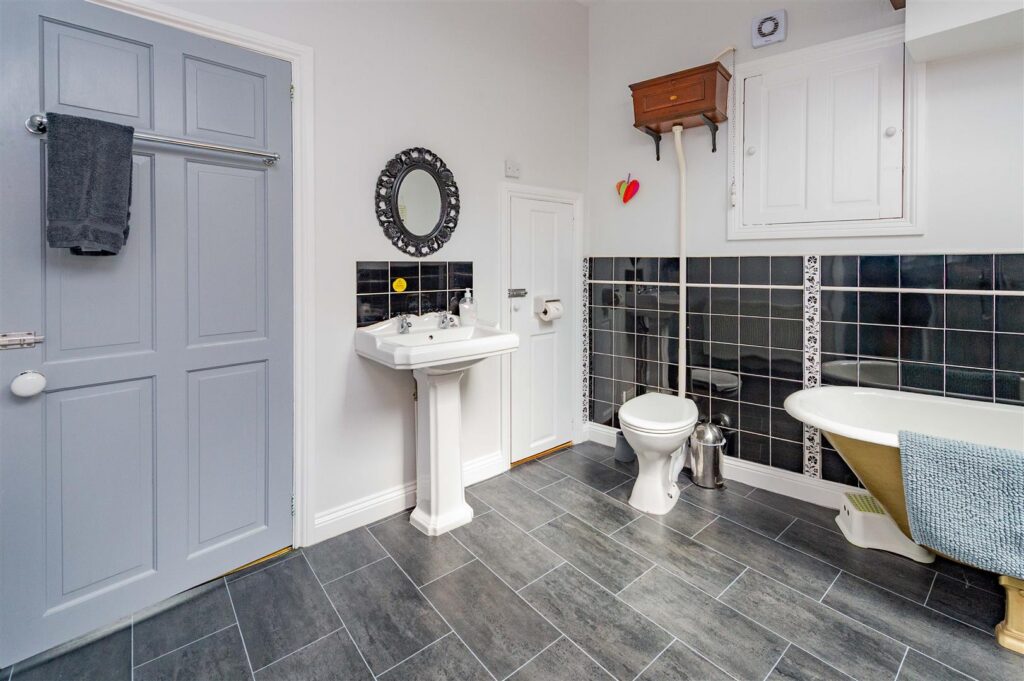 Cymdu, Llanrhaeadr Ym Mochnant photo 21
