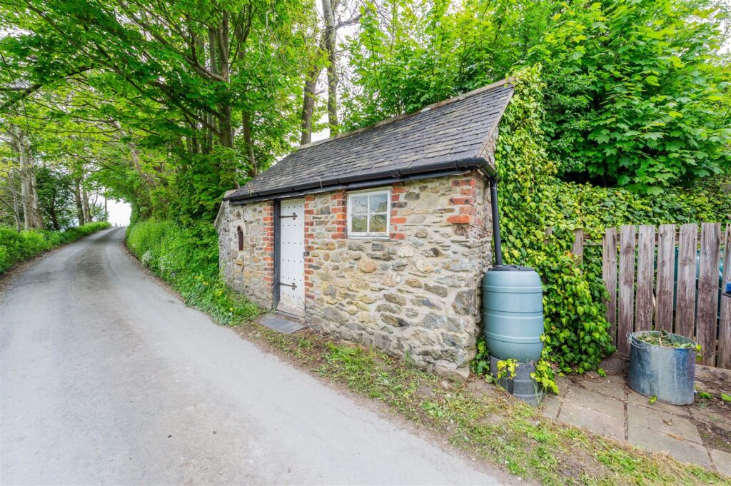 Old Cobblers Stone Shop