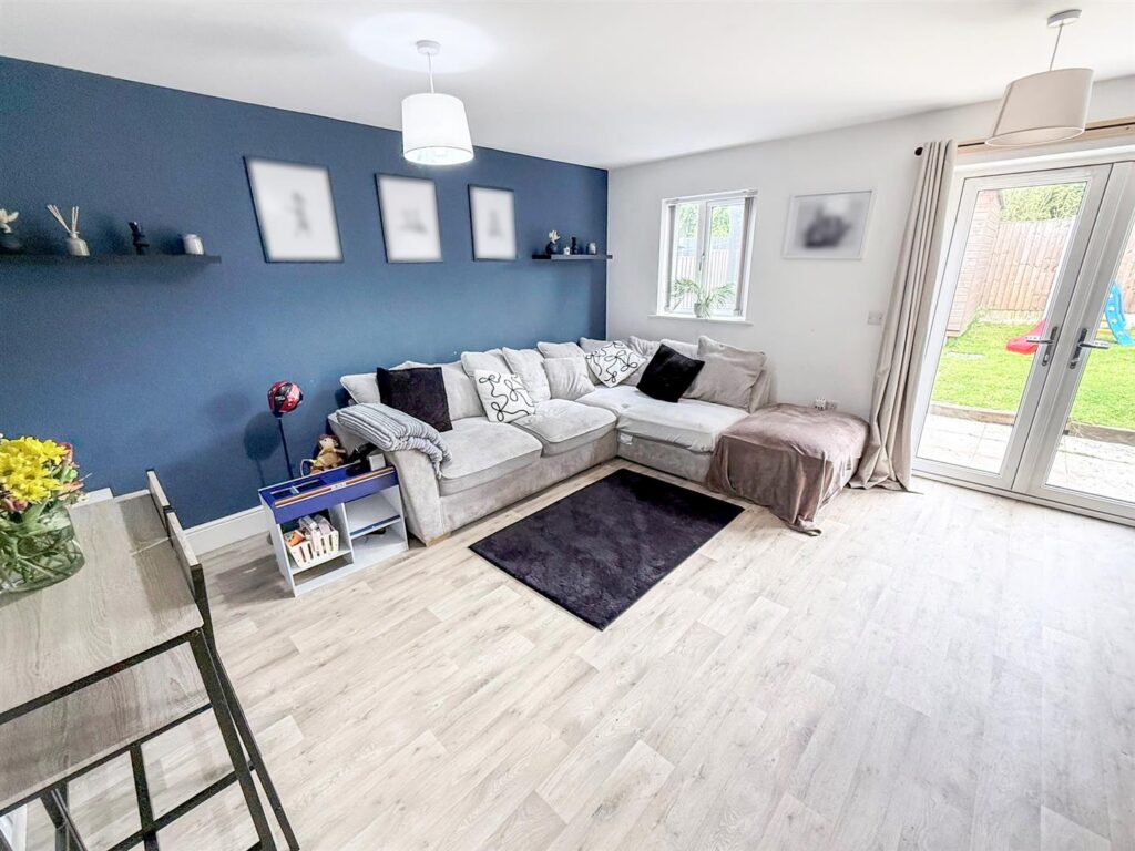 Lovett Place, Gobowen, Oswestry photo 10