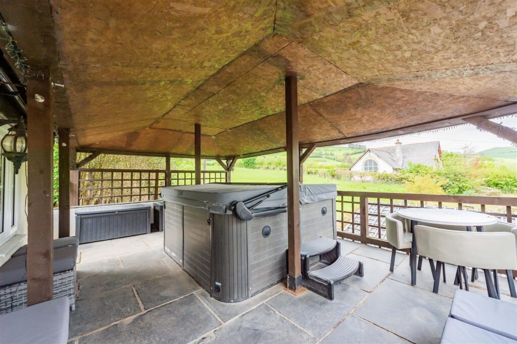 Cymdu, Llanrhaeadr Ym Mochnant photo 31