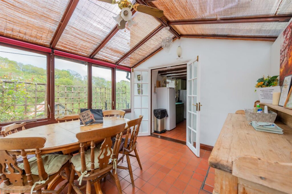 Cymdu, Llanrhaeadr Ym Mochnant photo 28