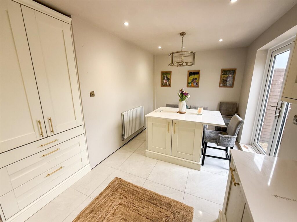 Hawthorn Grove, Oswestry photo 6