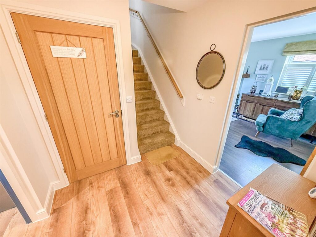 Hengoed photo 12
