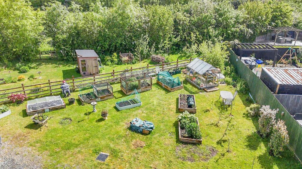 Hengoed photo 21