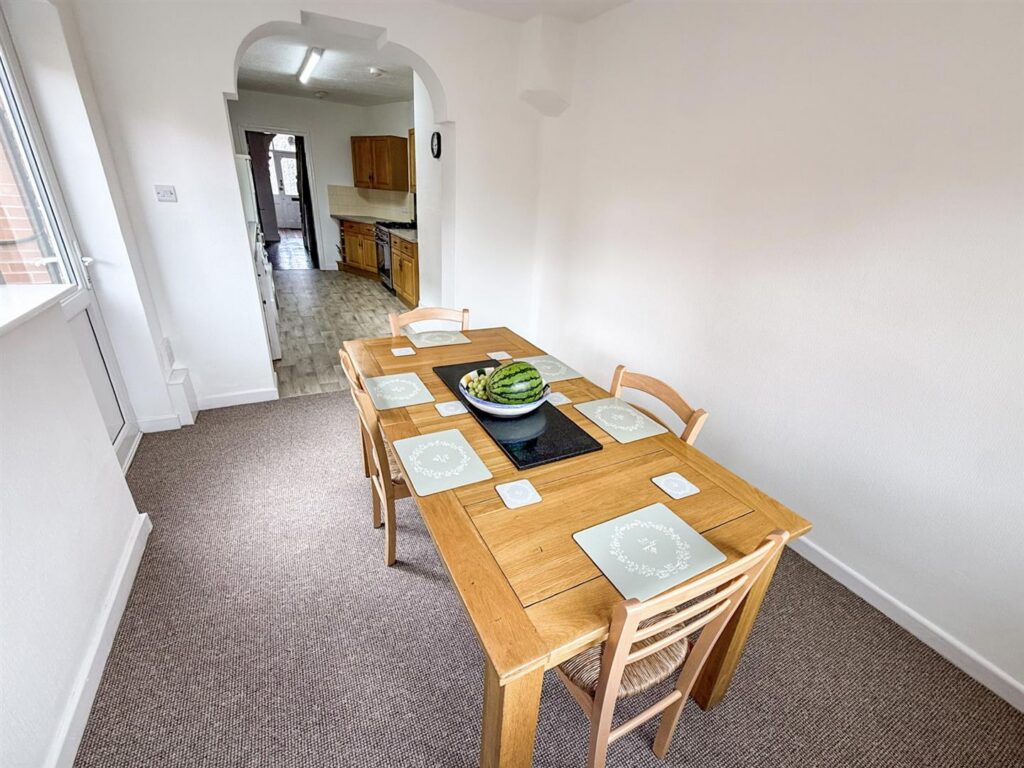Ferrers Road, Oswestry photo 12