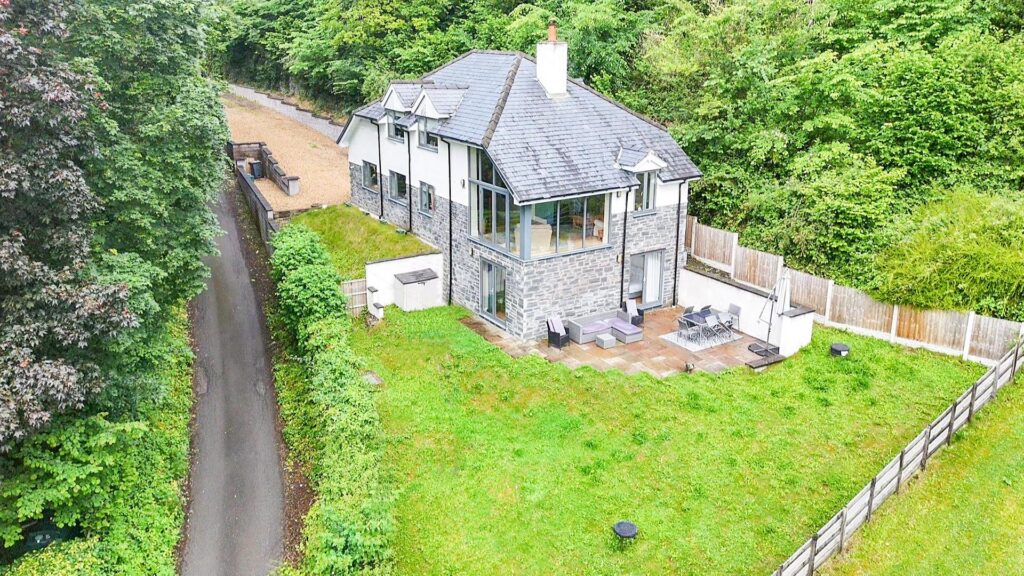 Quarry Road, Glyn Ceiriog, Llangollen