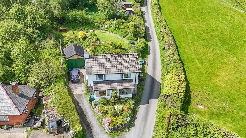 Llanrhaeadr Ym Mochnant