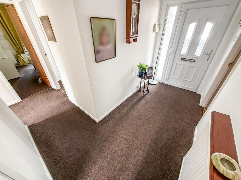 Hampton Road, Oswestry photo 15