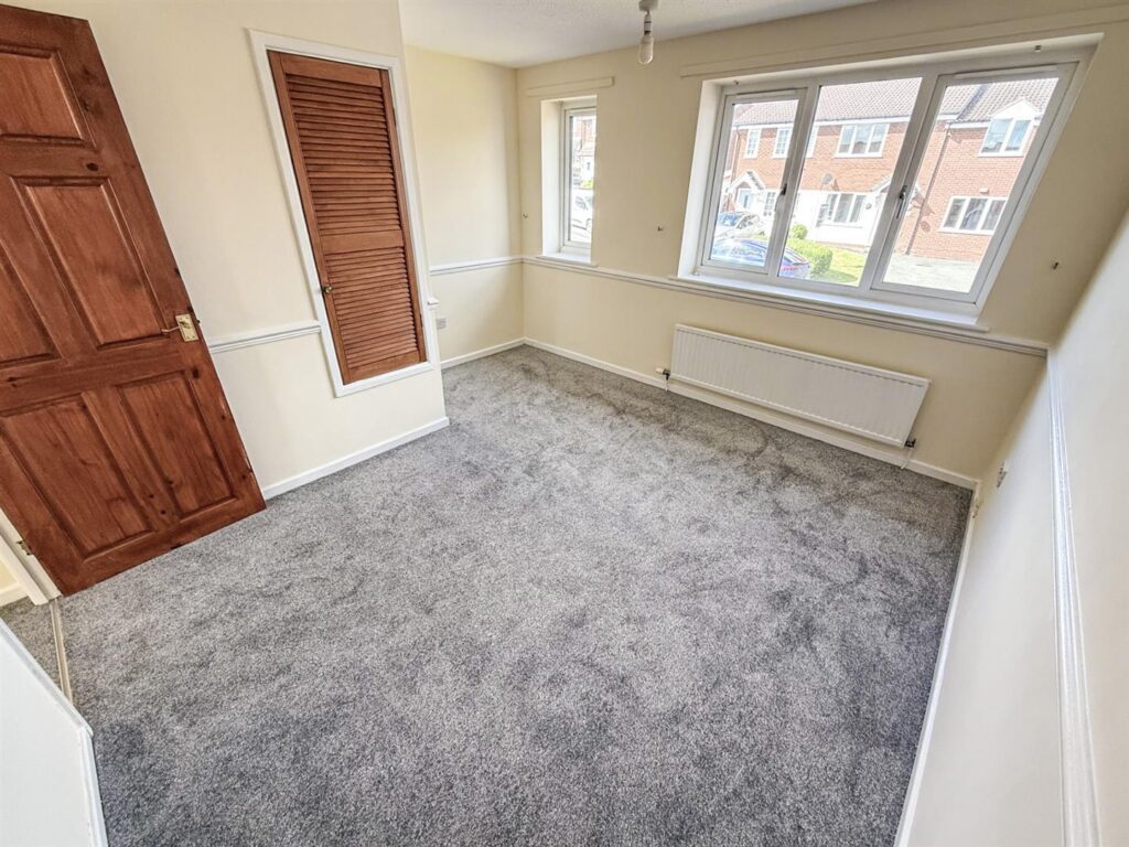 Middleton Close, Oswestry photo 7
