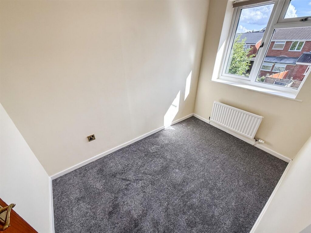Middleton Close, Oswestry photo 8